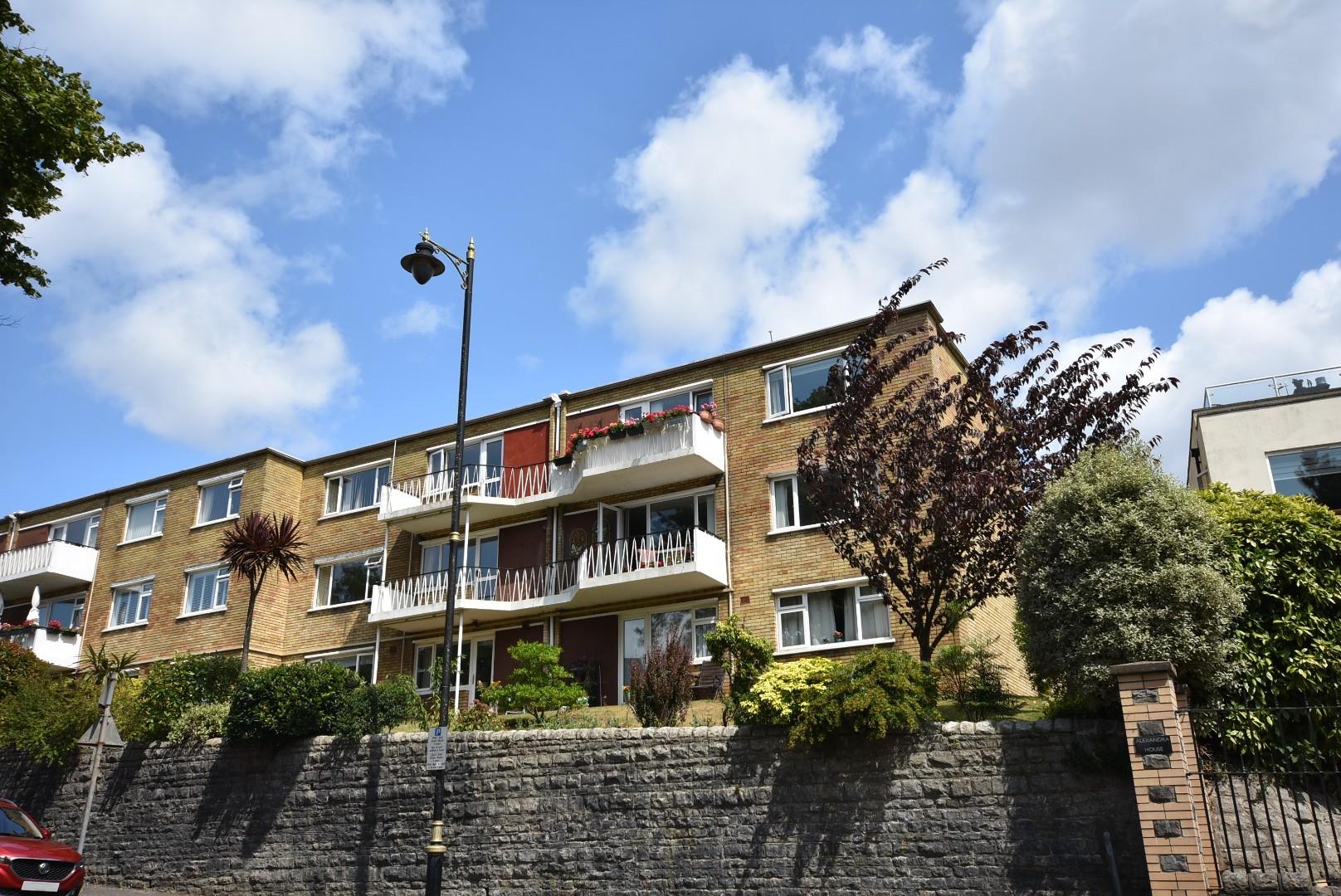 16 Albany Court, Beach Road, Penarth, CF64 1JU